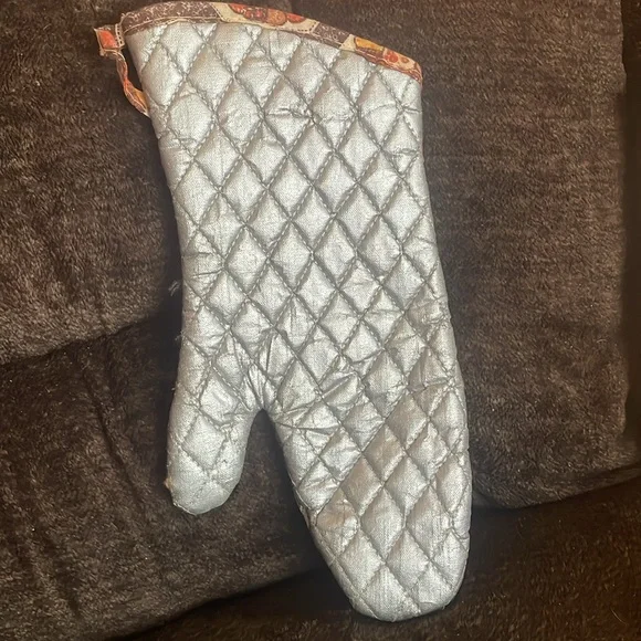 NWOT: Vintage MCM 70’s Floral MCM Oven/Range 3 Piece Set: 2 Mitts And Pot Holder - Picture 8 of 9